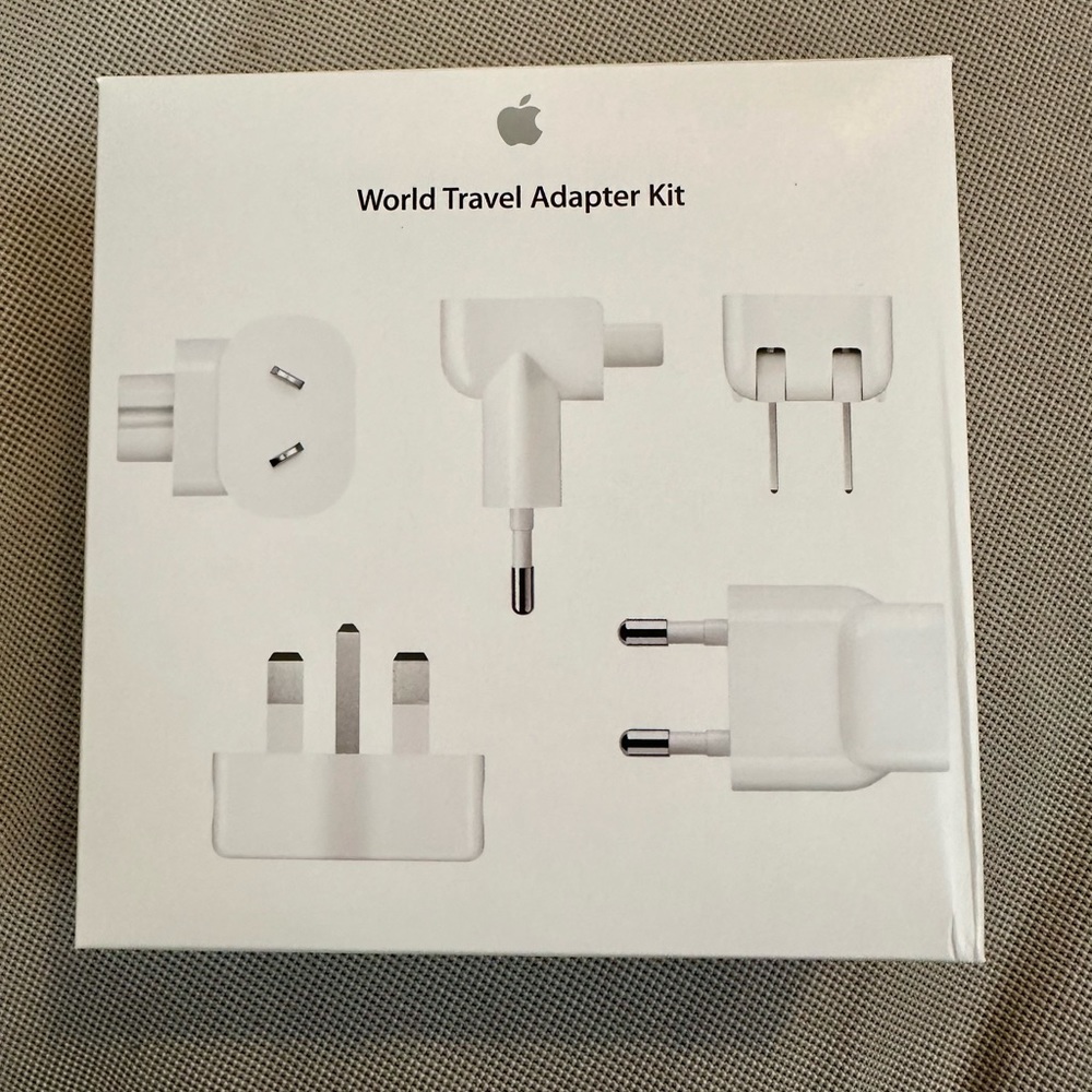 Apple World Travel Adapter kit